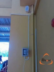 ประตูกั้นสามขา ณ โรงเรียนปลูกปัญญา