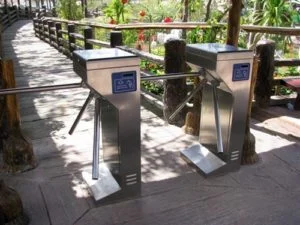 ประตูกั้นคน - ระบบ Access Control