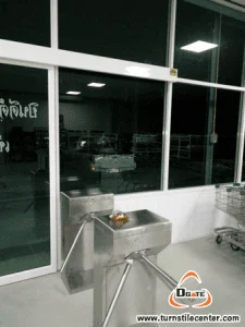 เครื่องกั้นสามขา @ ร้านปฐมบุญนิยม