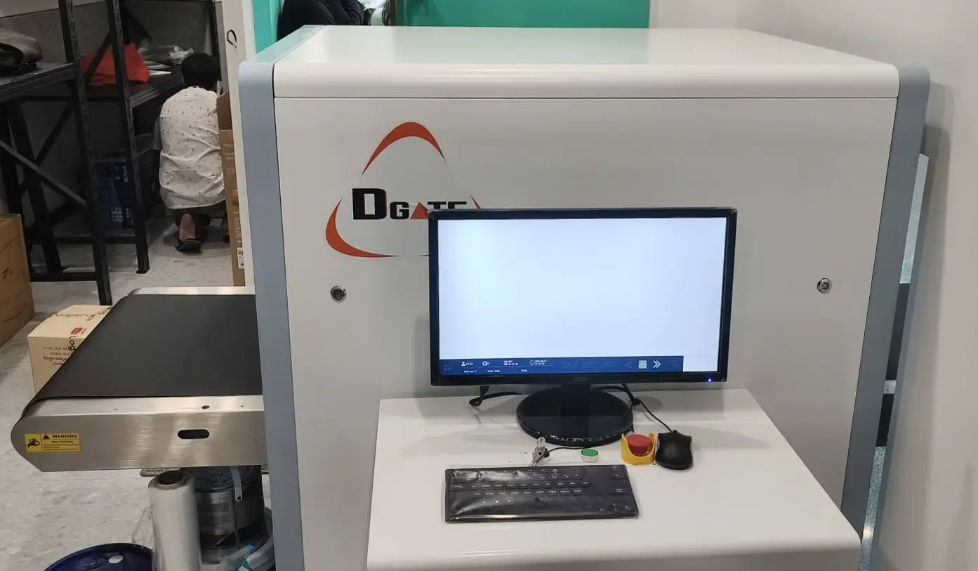 โต๊ะควบคุม Operator Console หน้าจอมอนิเตอร์และคีย์บอร์ดสั่งการ เครื่อง X-Ray DGATE 6550