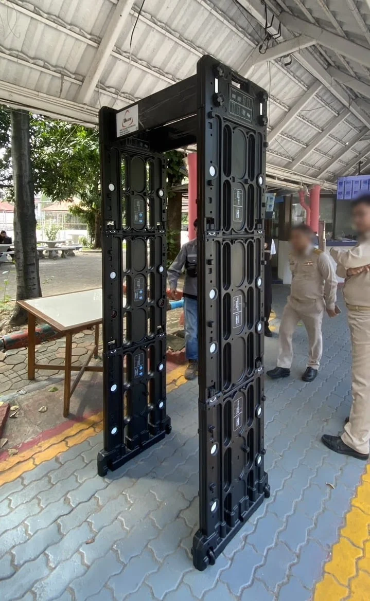ตัวอย่างติดตั้ง SE-SE600T ที่จุดคัดกรองทางเข้าแบบมีหลังคา